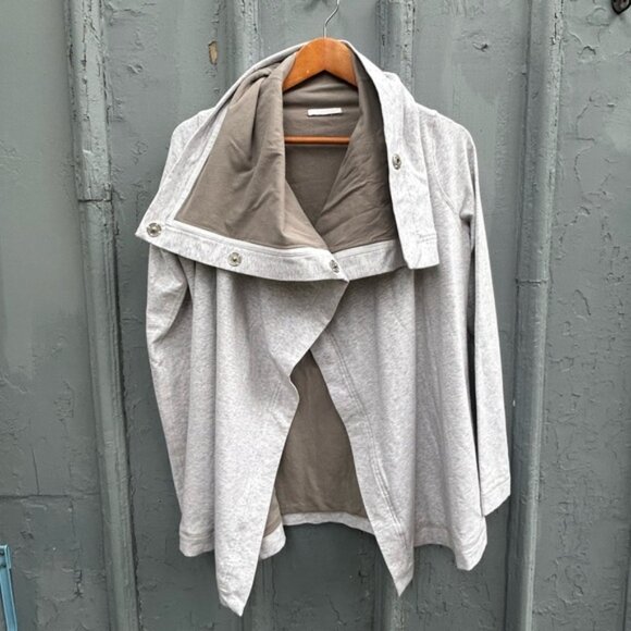 Lululemon light Grey Savasana Wrap Sweater, size 6 - Picture 4 of 9